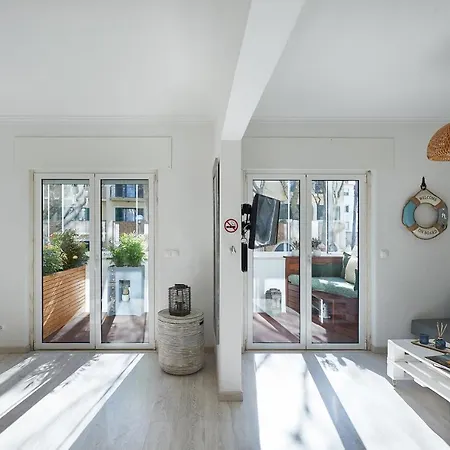 Cozy Beach House Sao Pedro Estoril Apartment *